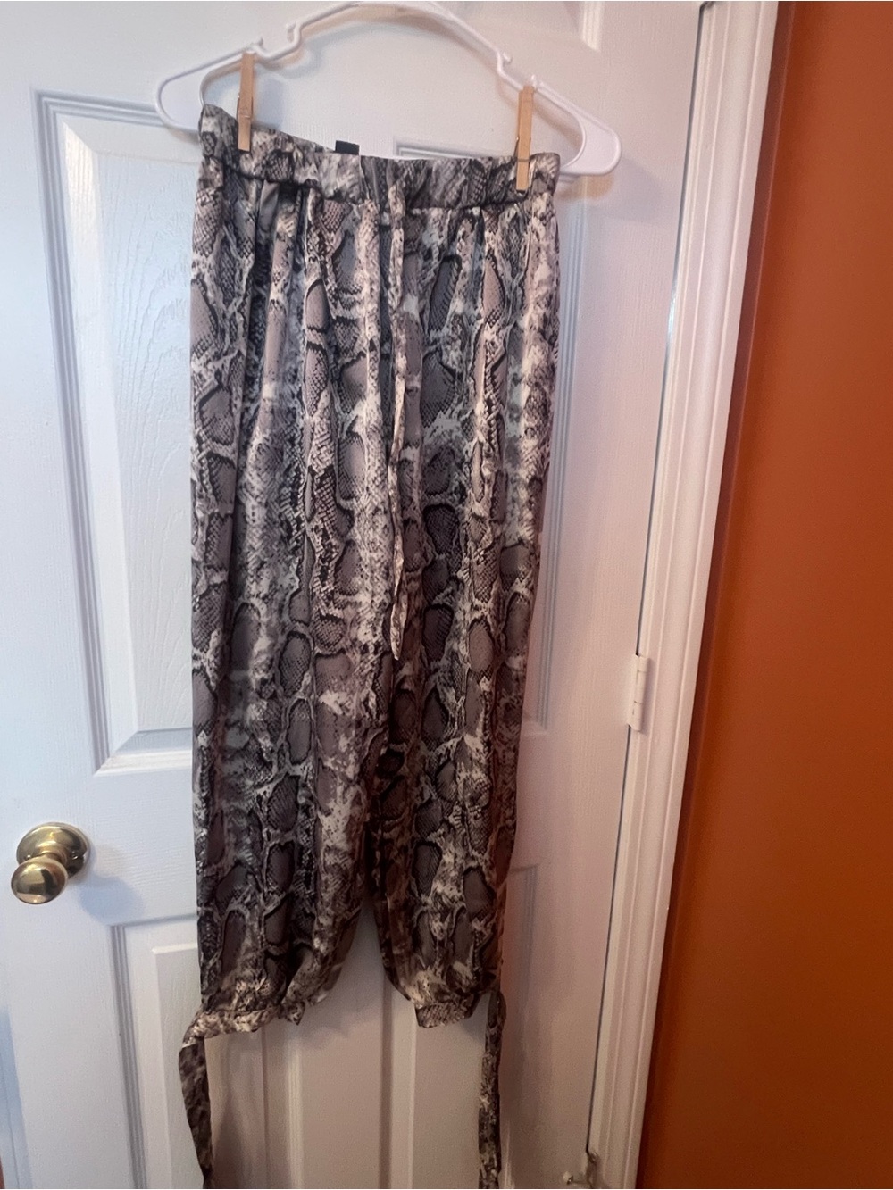 SHEIN Black and Gray Snake Print Pants